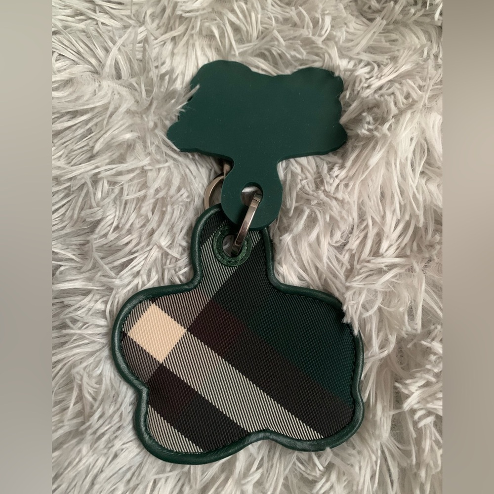 Forest Green Burberry Keychain-With Silver Chunky Hardware- Extremely Durable!!! - Picture 14 of 15